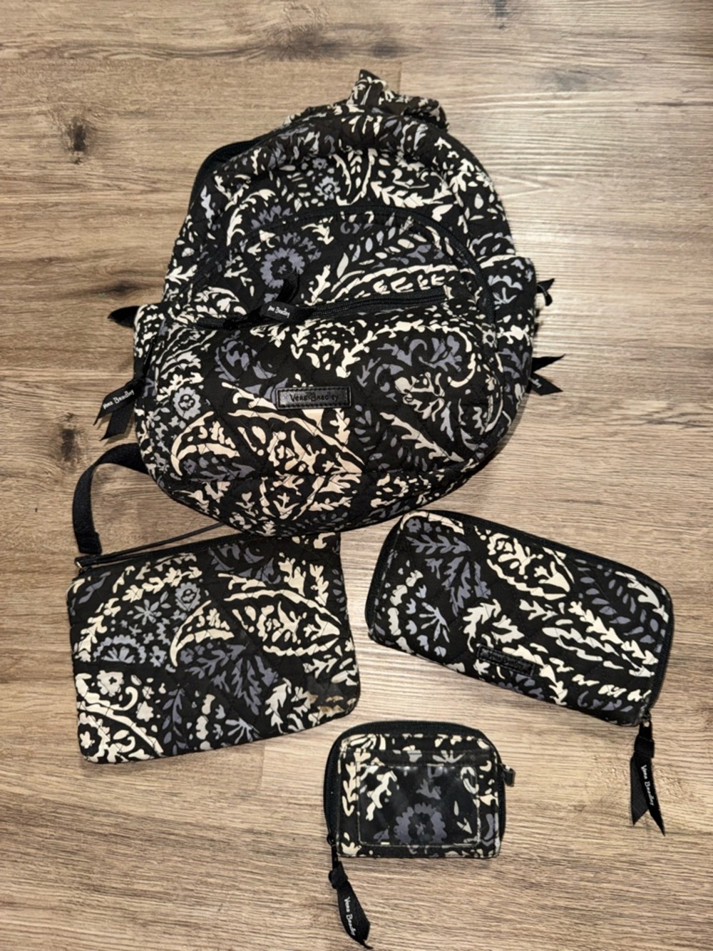 Vera Bradley Essential Paisley Noir Backpack & Matching Set